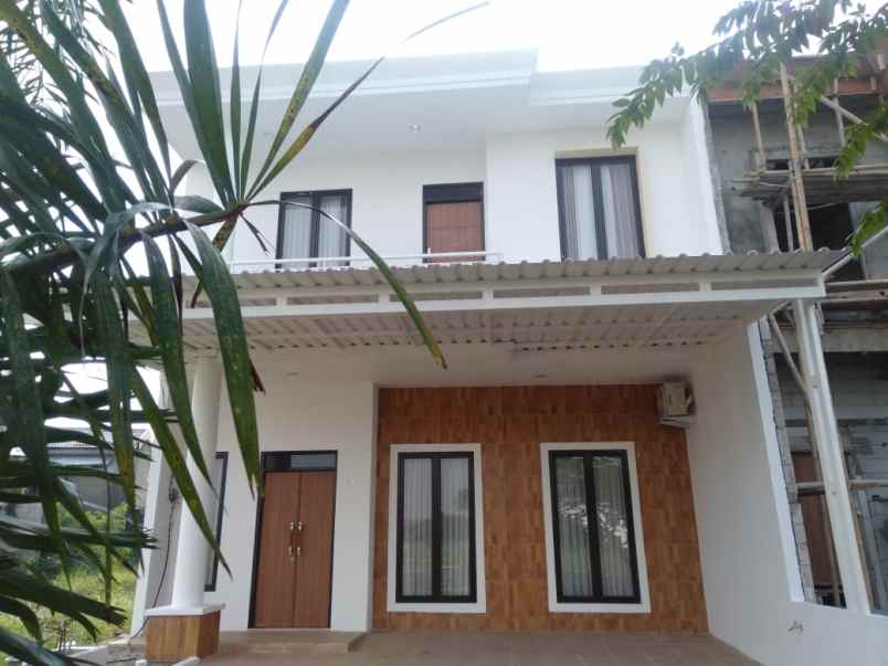 rumah jl raya kaliabang tengah