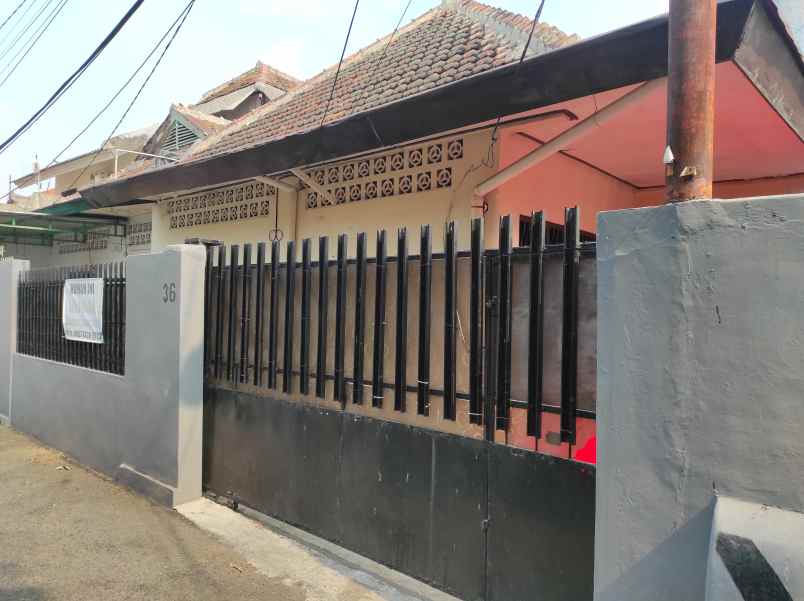 rumah jl seroja no 35 36 cibubur