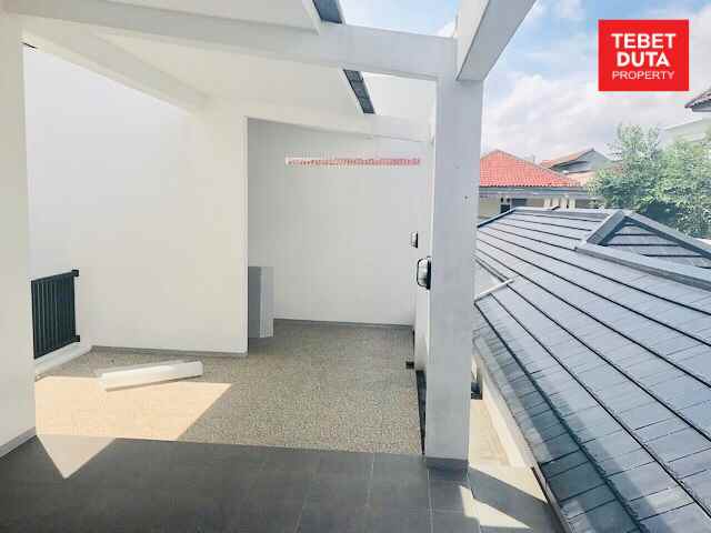 rumah kebon baru tebet