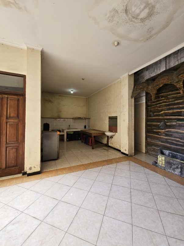 rumah kos siwalankerto strategis aktif furnished