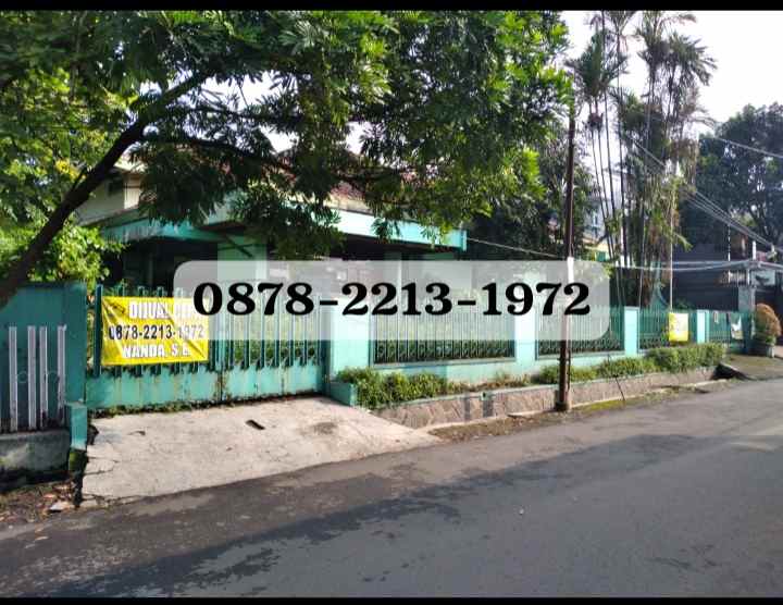 rumah lama bagus untuk kantor atau ruang usaha