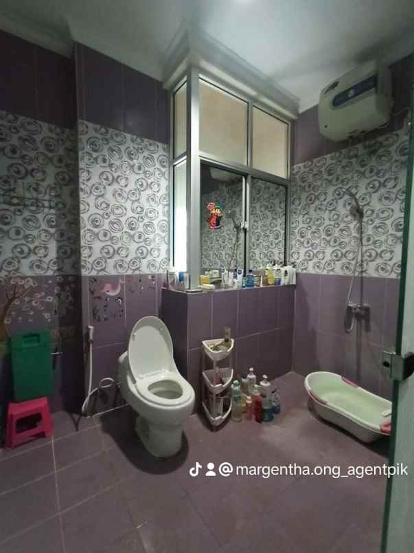 rumah layar mediterania kano pik hadap utara