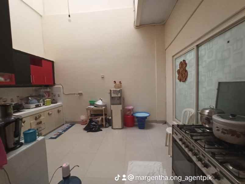 rumah layar mediterania kano pik hadap utara