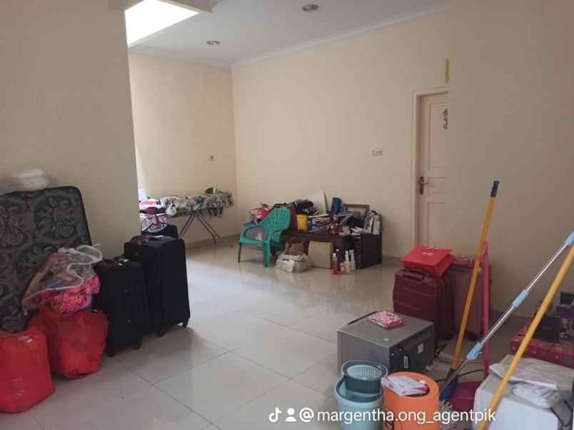 rumah layar mediterania kano pik hadap utara