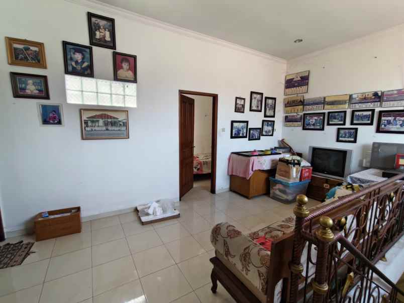 rumah luas aman cluster one gate akses jalan besar tol