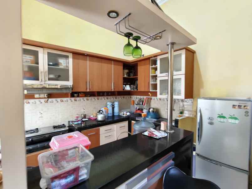 rumah luas aman cluster one gate akses jalan besar tol