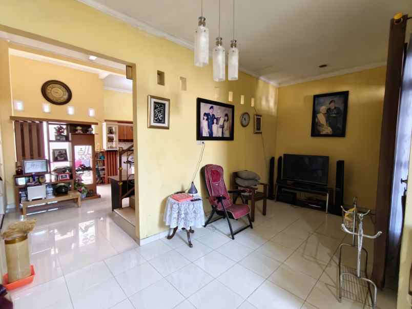 rumah luas aman cluster one gate akses jalan besar tol