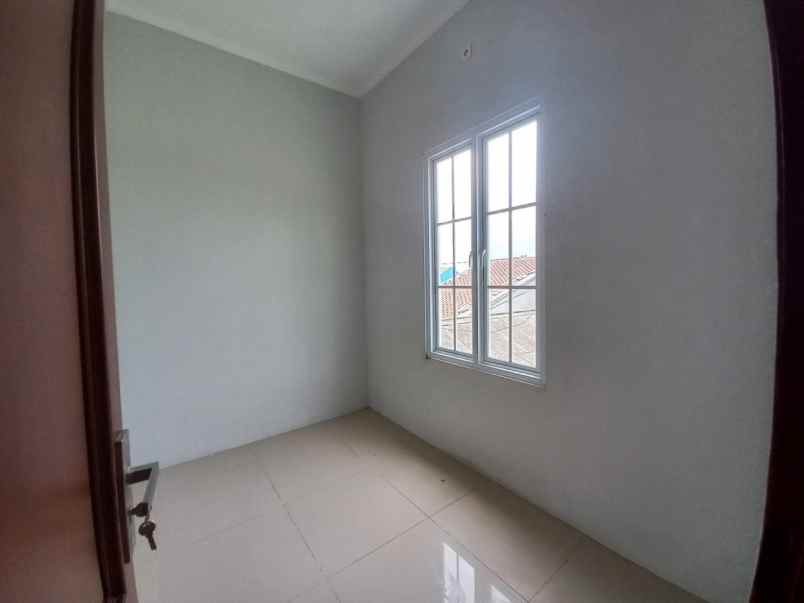 rumah luxury 2 lantai siap huni