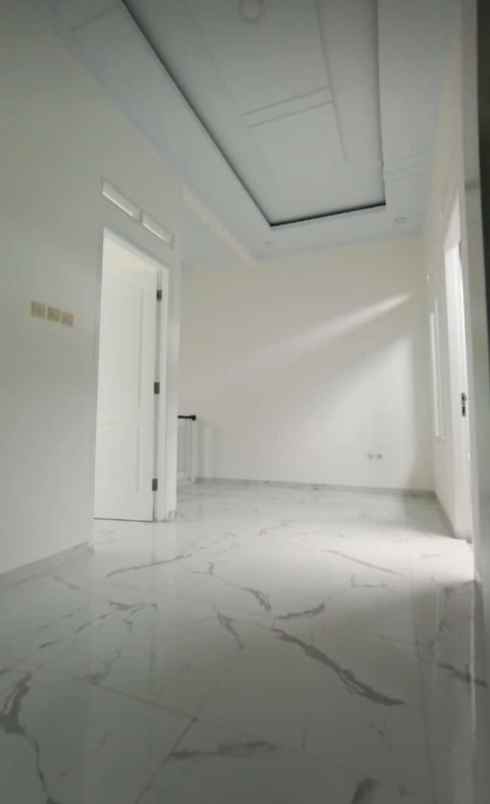 rumah mampang pancoran mas depok