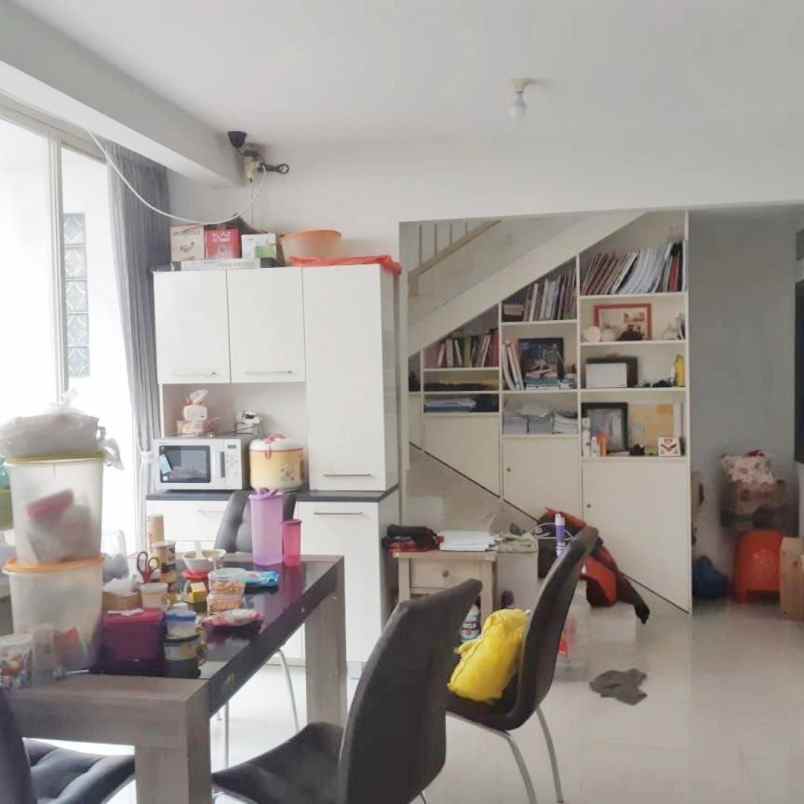 rumah manyar tirtomoyo strategis row jalan 3 mobil