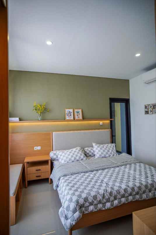 rumah mewah 2 lantai di sawangan depok