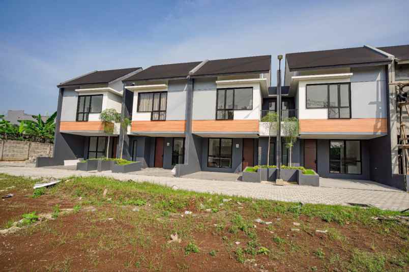 rumah mewah 2 lantai di sawangan depok