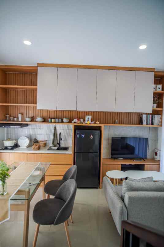 rumah mewah 2 lantai di sawangan depok