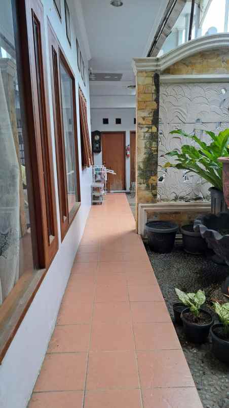 rumah mewah 2 lantai siap huni