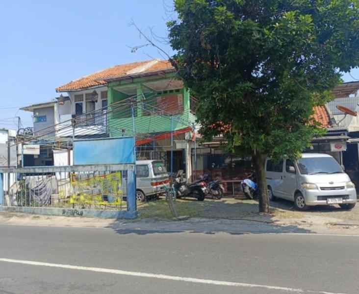 rumah mewah baru kebon baru 3kt 4km halaman luas shm