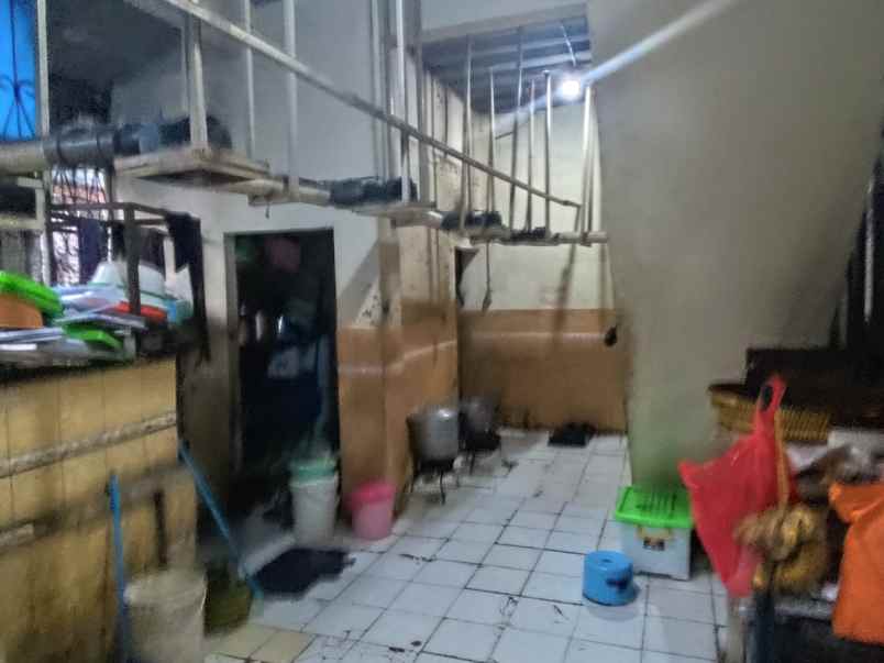 rumah mewah baru kebon baru 3kt 4km halaman luas shm