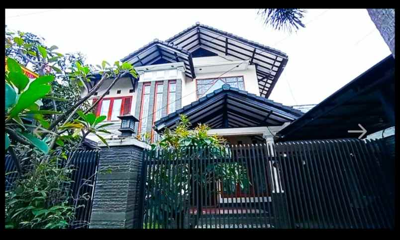 rumah mewah di antapani bandung