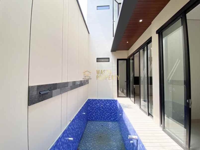 rumah mewah dijual dekat monjali