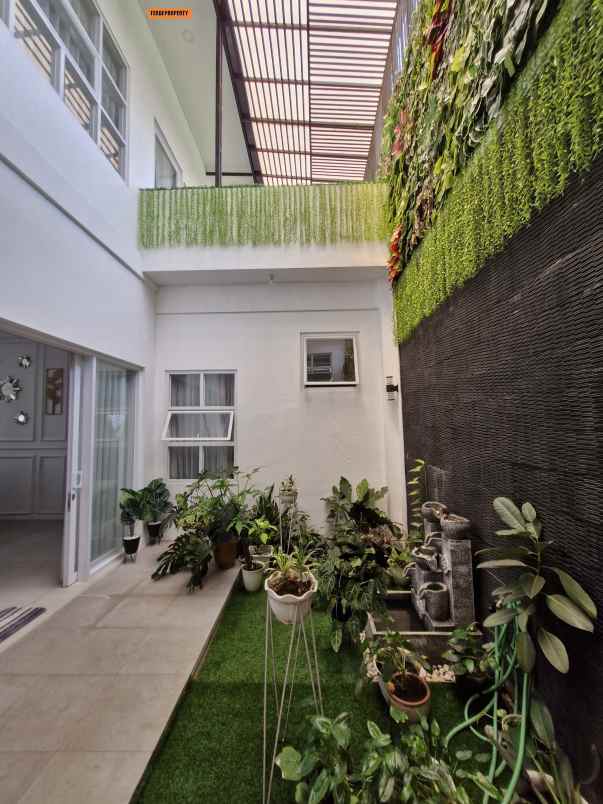 rumah mewah siap huni 5 kamar kota wisata cibubur