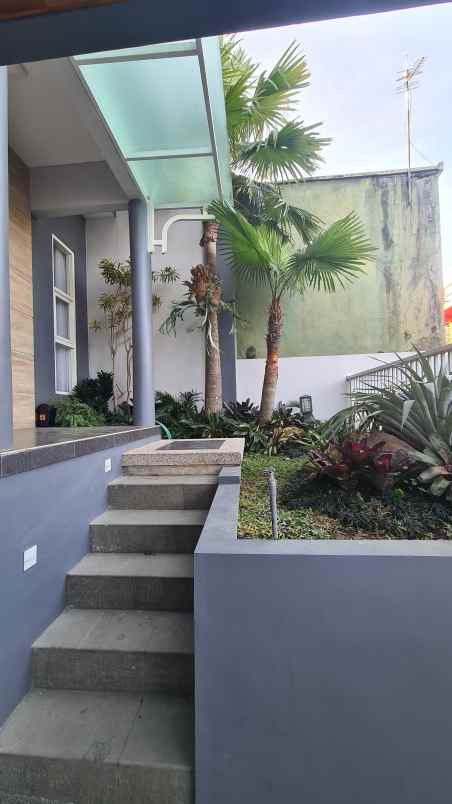 rumah mewah siap huni dekat jatimpark