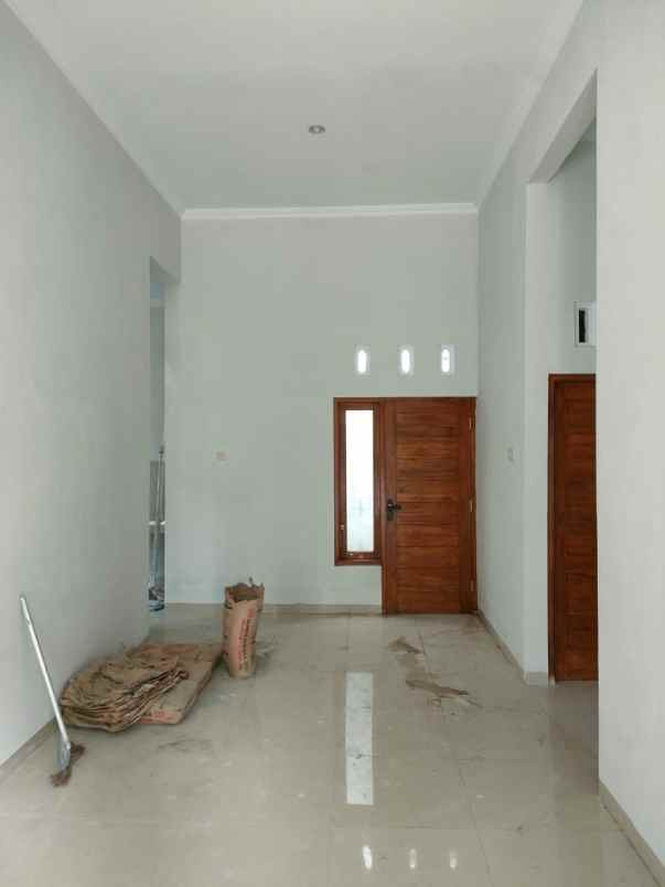 rumah murah desain modern di seyegan sleman