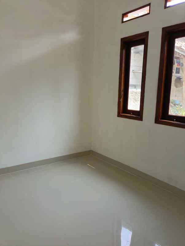rumah murah siap huni dekat stasiun