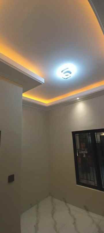 rumah nyaman dalam kompleks di bedahan sawangan depok