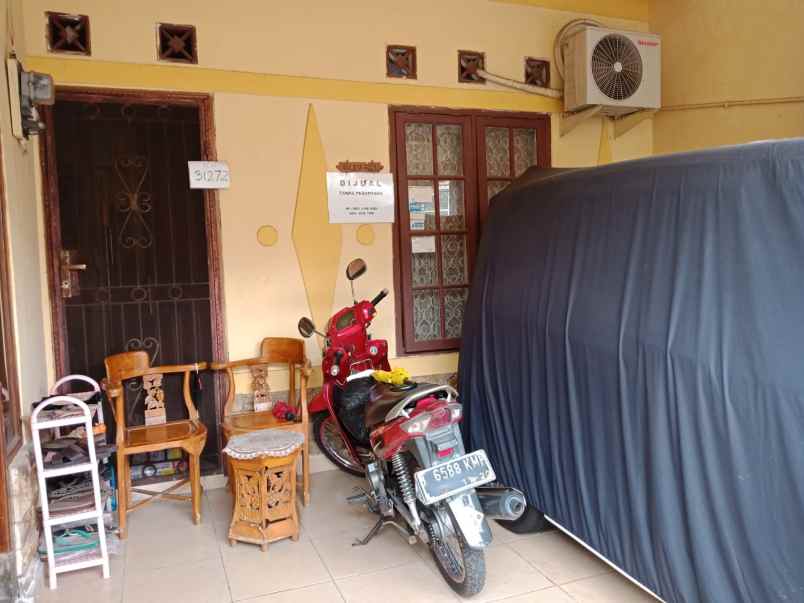 rumah perumahan dukuh zamrud