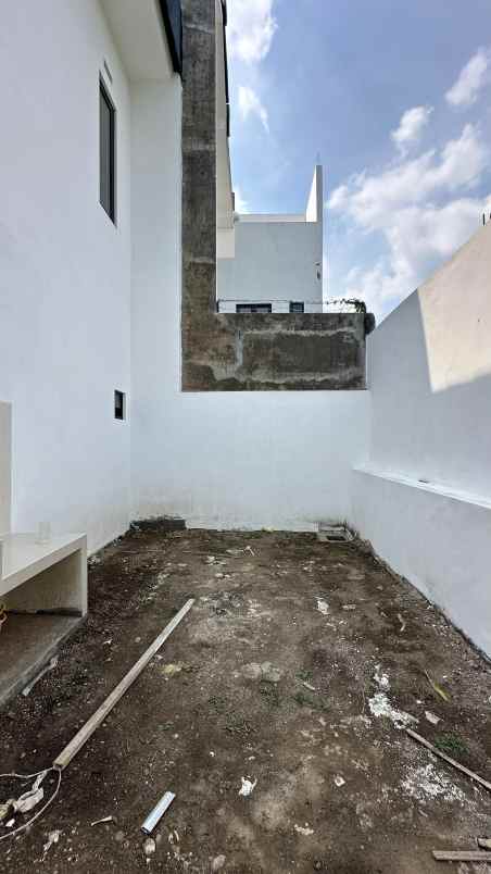 rumah ready unit lokasi saxophone suhat kota malang