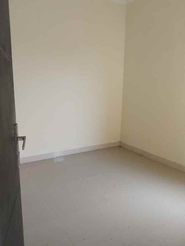 rumah second dekat jababeka ejip dan mm2100 cikarang