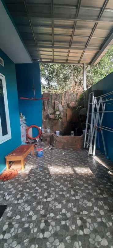 rumah second hook furnished di bedahan depok