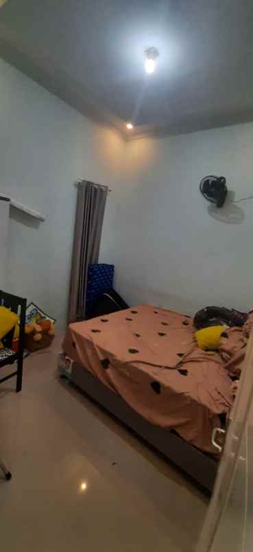 rumah second hook furnished di bedahan depok