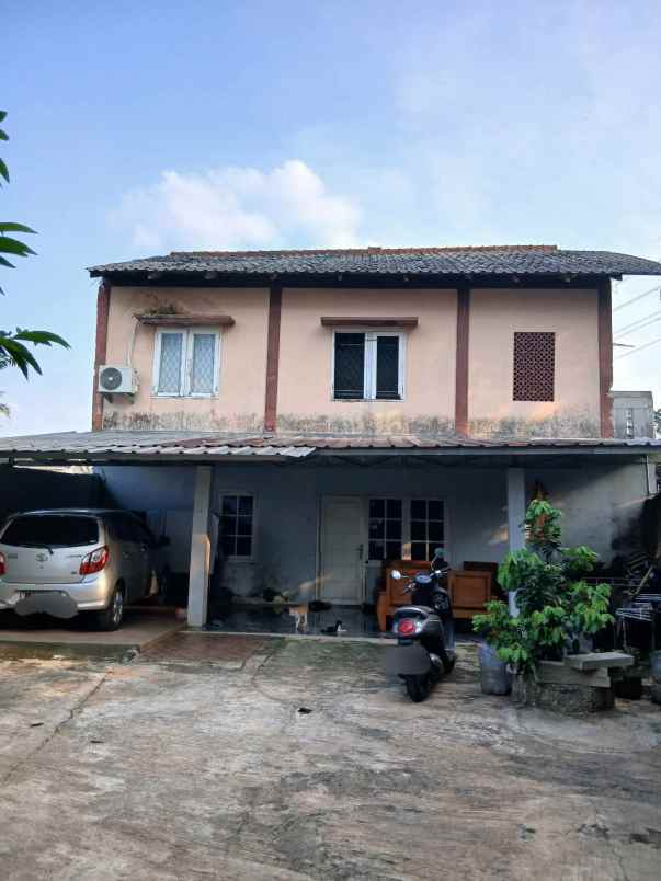 rumah second lokasi sangat strategis di depok