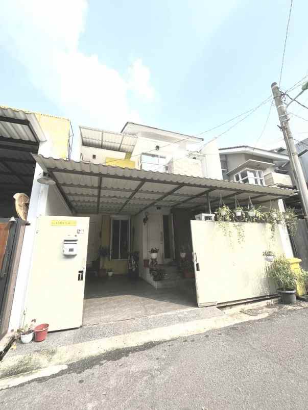 rumah second siap huni di ciganjur jakarta selatan