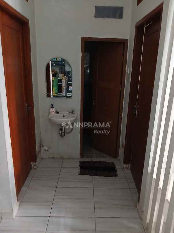 rumah second siap huni di mampang depok
