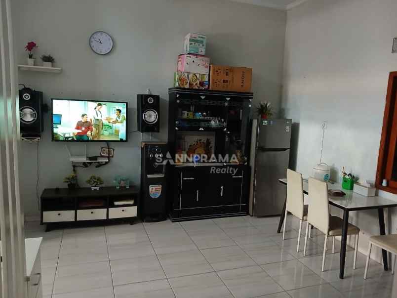 rumah second siap huni di mampang depok