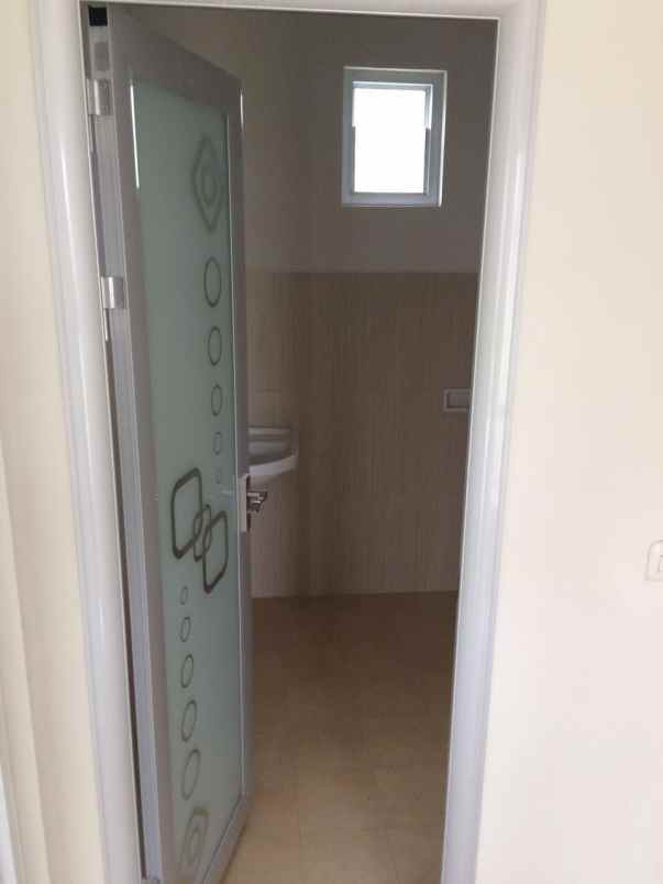 rumah serpong lagoon