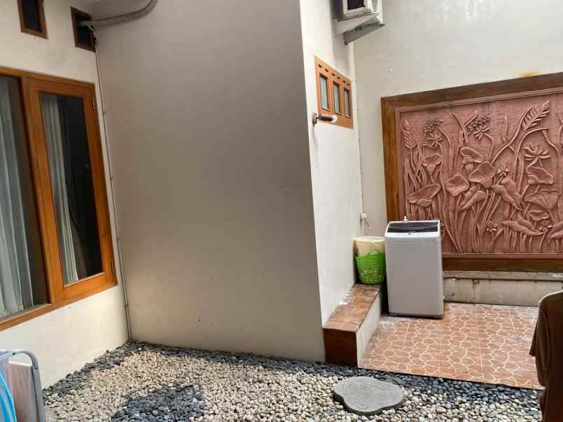 rumah siap huni 2 lantai lokasi araya malang