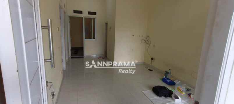 rumah siap huni dalam mini cluster mampang depok rosit