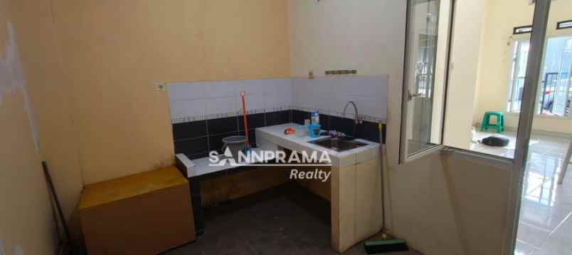 rumah siap huni dalam mini cluster mampang depok rosit