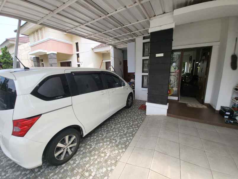 rumah siap huni di cluster aralia harapan indah bekasi
