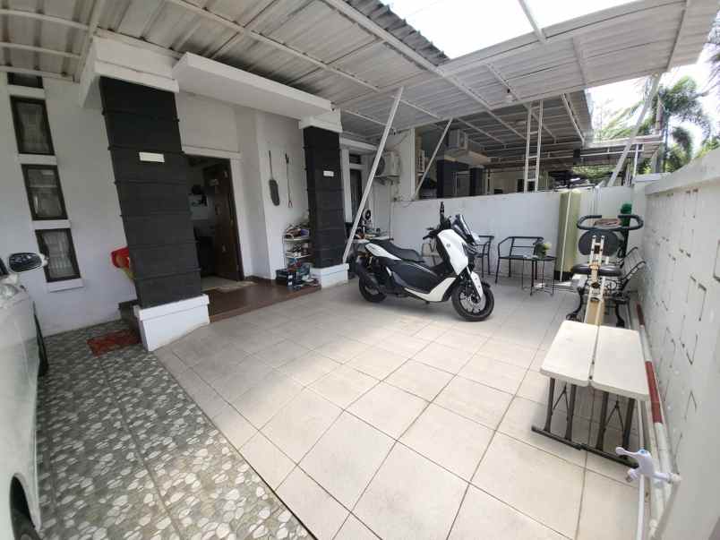 rumah siap huni di cluster aralia harapan indah bekasi