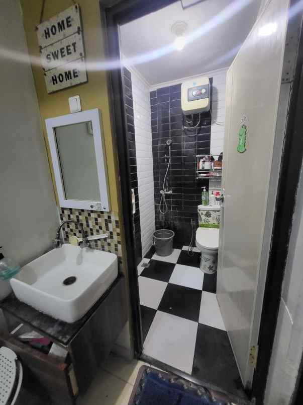 rumah siap huni di cluster aralia harapan indah bekasi