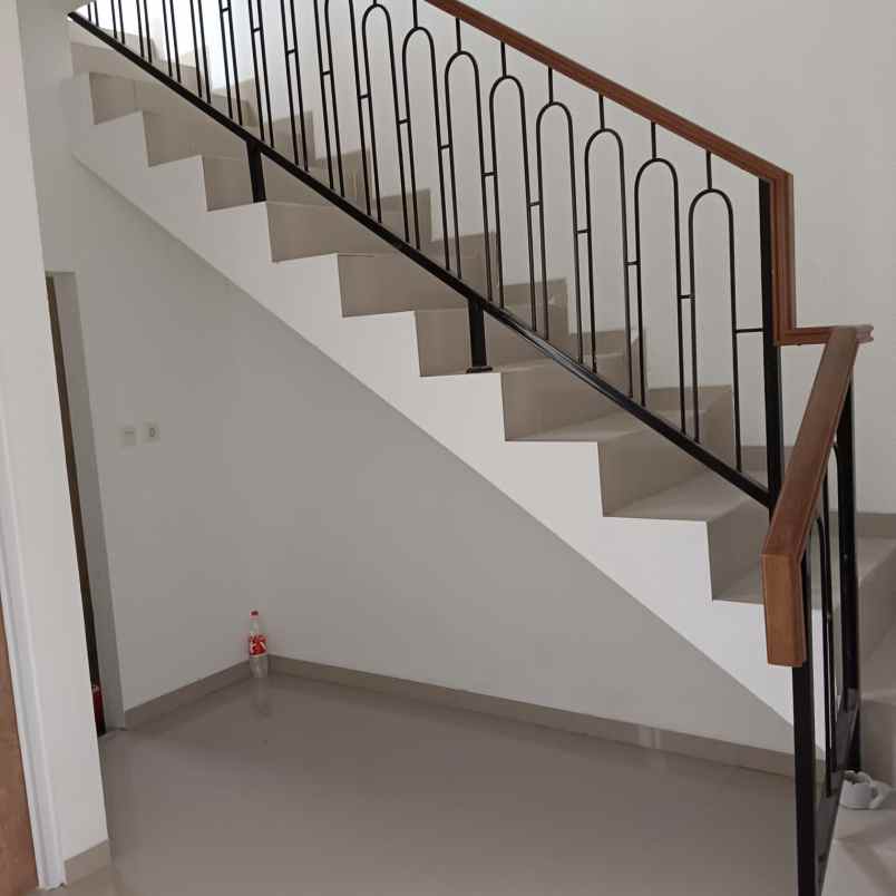 rumah siap huni di pamulang dekat rs permata