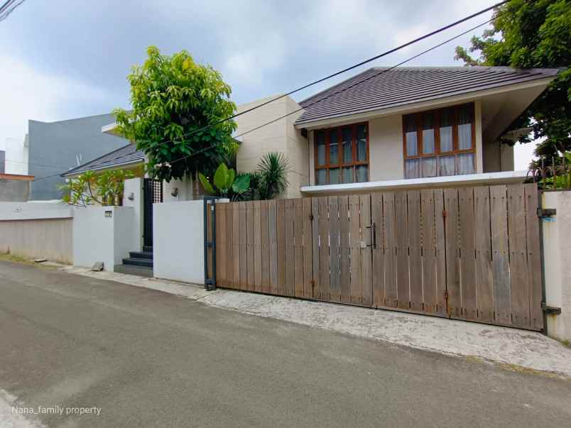 rumah siap huni semi furnished area joglo jakbar