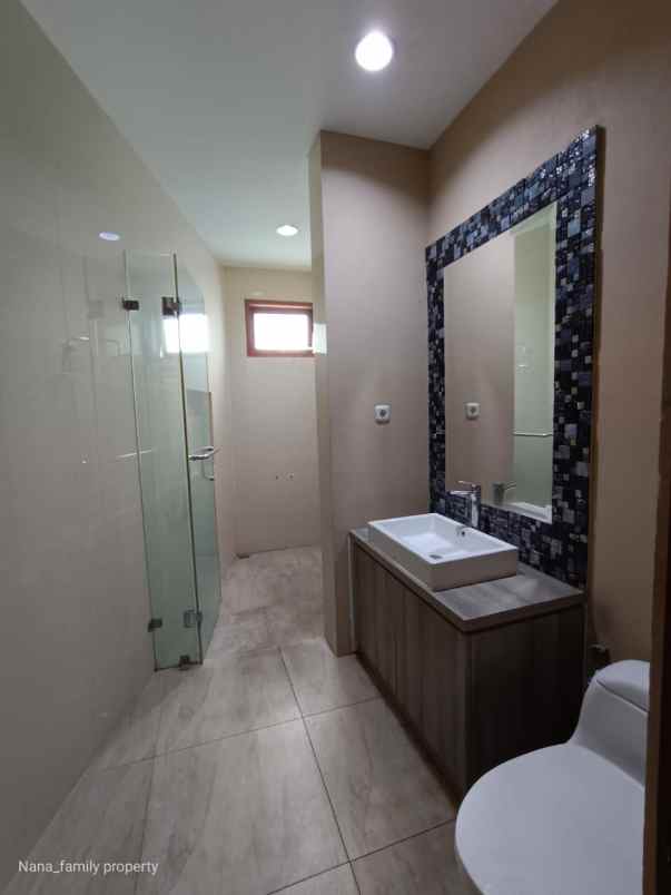 rumah siap huni semi furnished area joglo jakbar