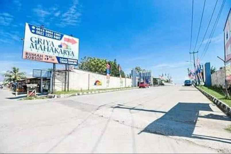 rumah subsidi lokasi nempel jalan raya
