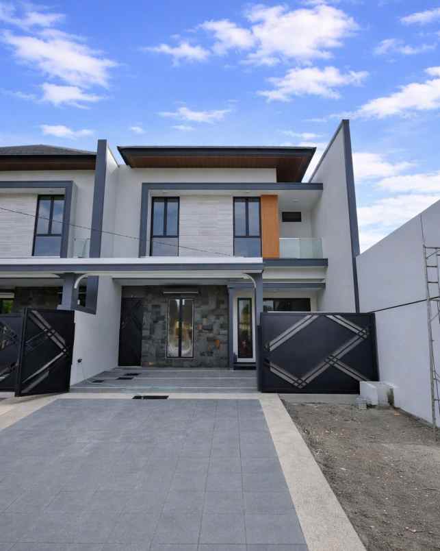 rumah sutorejo prima new minimalis row 3 5 mobil