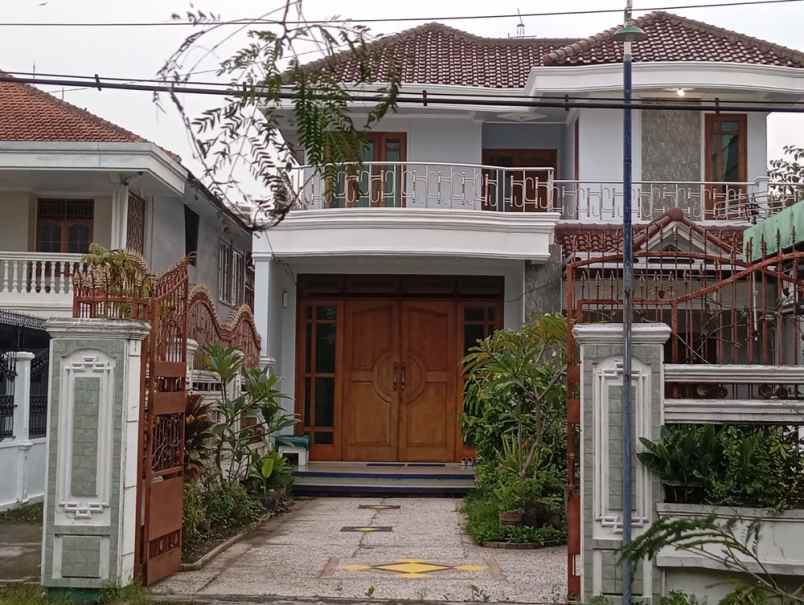 rumah tempat usaha dekat terminal delanggu