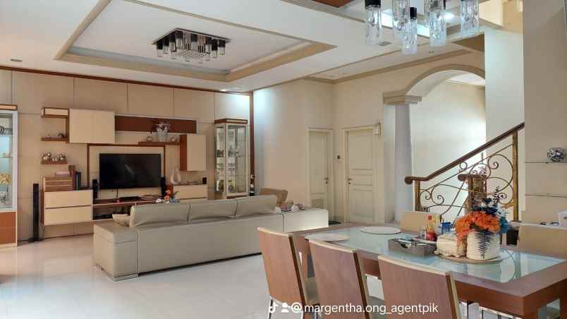 rumah venice pik view barat laut